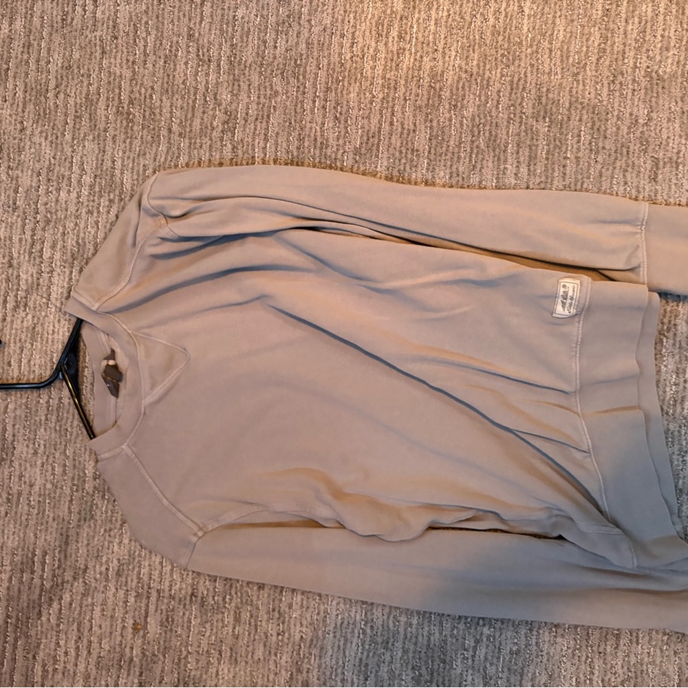 Grey men’s Eddie Bauer crewneck